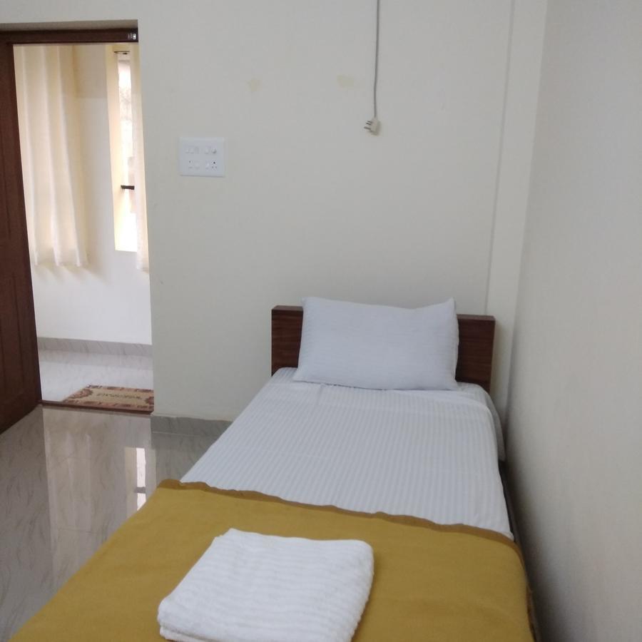 Manjira Lodge Guruvāyūr エクステリア 写真